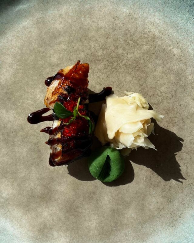 NIGIRI UNAGI 🎏
Víte, co je to za rybu?🤓
#nigiri #unagi #uhor #sushi #sushilovers #poke #pokebowl #seafood #rozvoz #delivery #jidlossebou #obed #vecere #restaurace #dolnibrezany #prahazapad #praha #sushicorso
