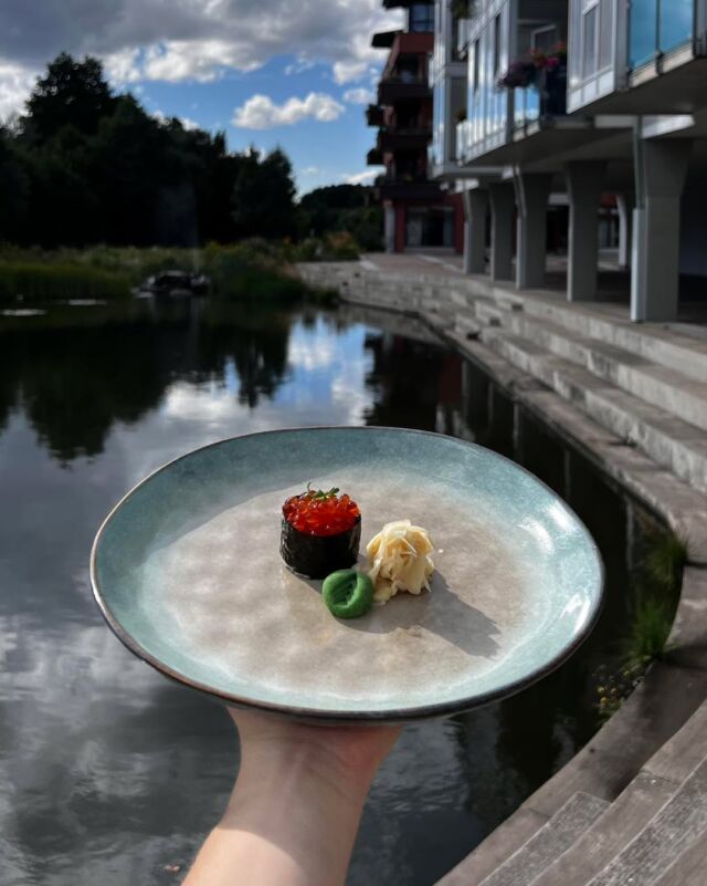 NIGIRI IKURA🍣
kaviár z lososa
Kontrast chutí jemné, mírně sladké rýže s bohatou, slanou chutí lososích jiker.⚡️
🪦 S tímto nigiri jsme se už rozloučili, bude vám chybět?
#nigiri #ikura #kaviar #losos #sushi #sushilovers #poke #pokebowl #seafood #rozvoz #delivery #jidlossebou #obed #vecere #restaurace #dolnibrezany #prahazapad #praha #sushicorso